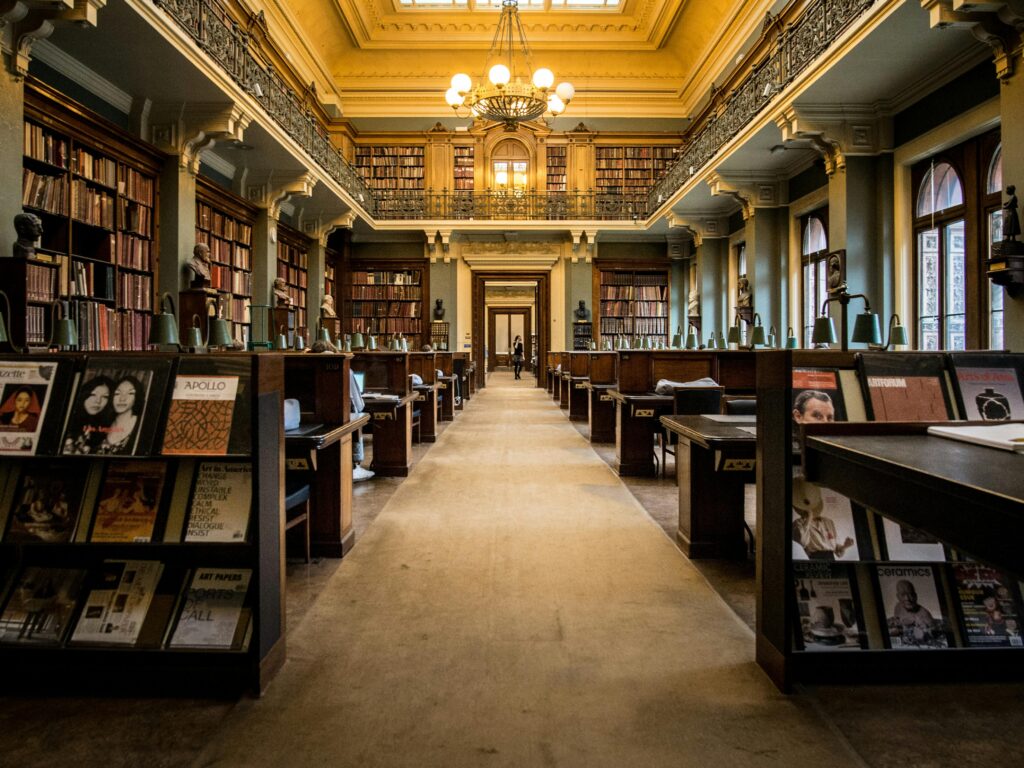 pexels photo 11793538 11793538 Discover the classic ambiance of the National Art Library in London with its elegant architecture and extensive book collection.